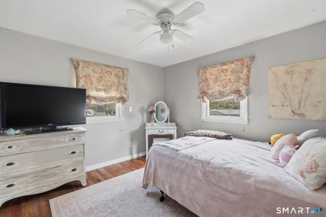 35 Apple Tree Lane Wallingford CT 06492