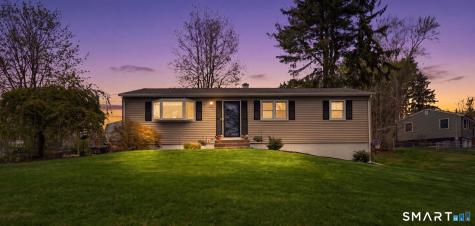 35 Apple Tree Lane Wallingford CT 06492