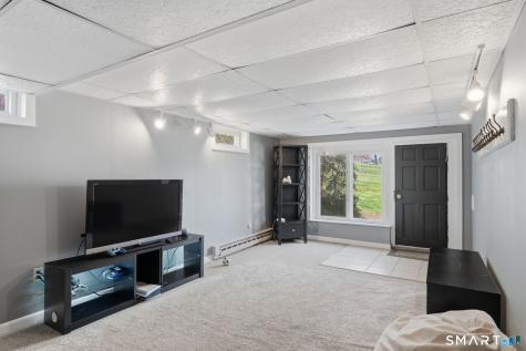 35 Apple Tree Lane Wallingford CT 06492