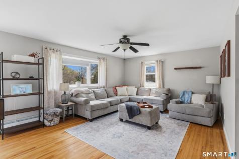 35 Apple Tree Lane Wallingford CT 06492