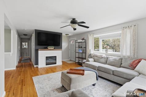 35 Apple Tree Lane Wallingford CT 06492