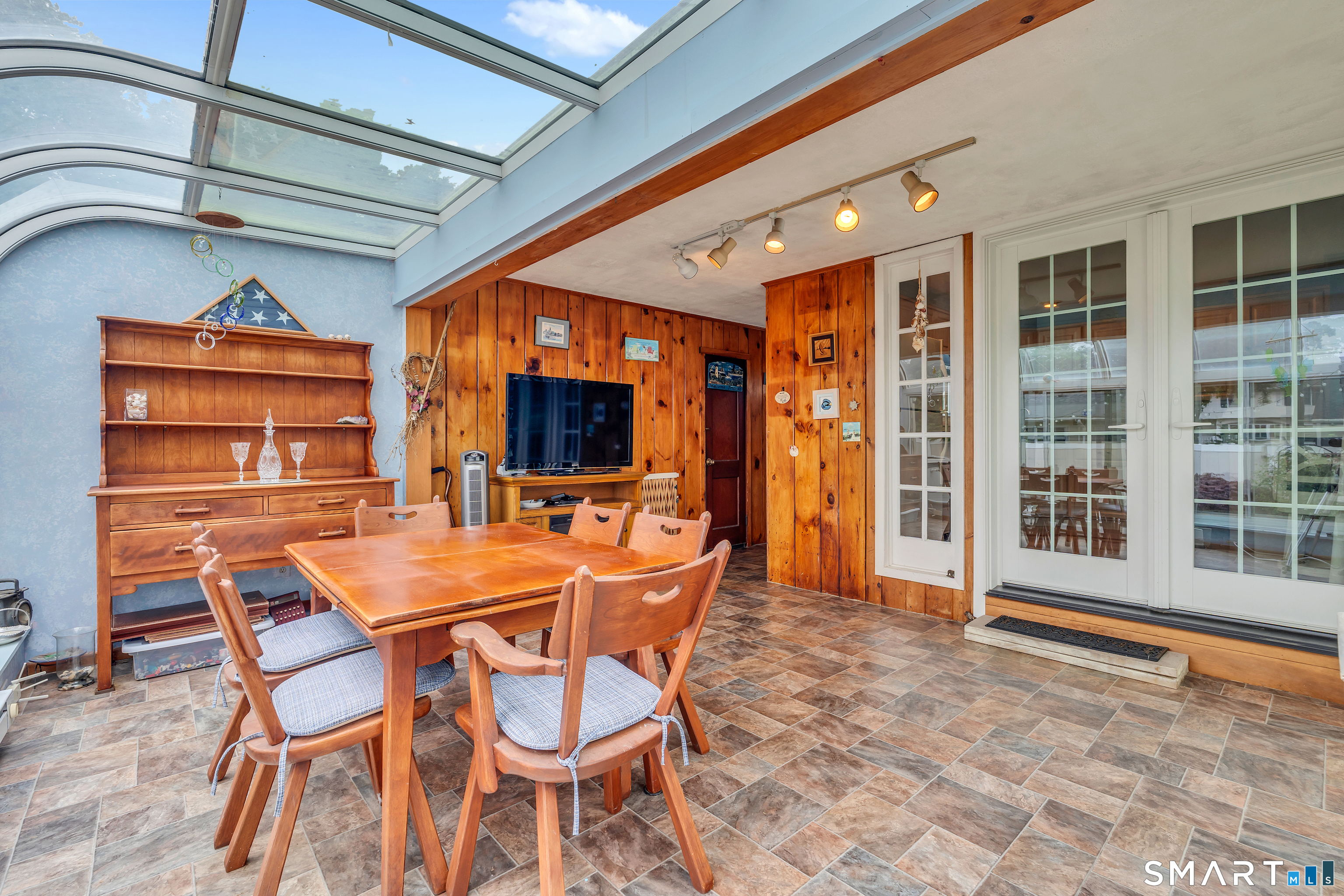 28 Kirkside Avenue Milford CT 06460