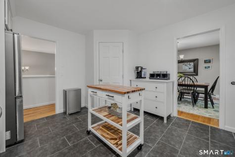 53 Lovers Lane East Lyme CT 06333