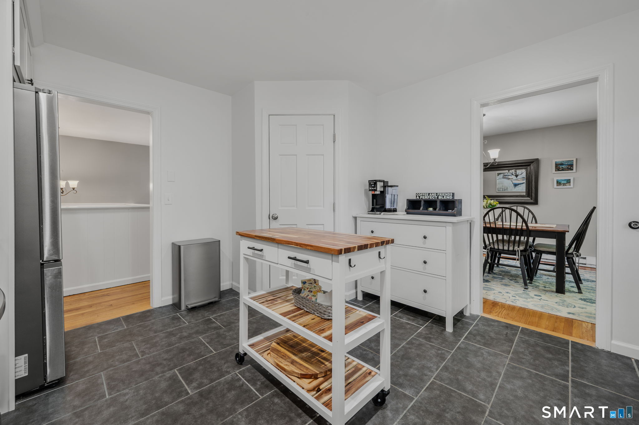 53 Lovers Lane East Lyme CT 06333