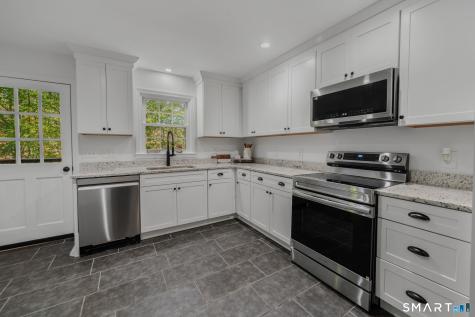 53 Lovers Lane East Lyme CT 06333