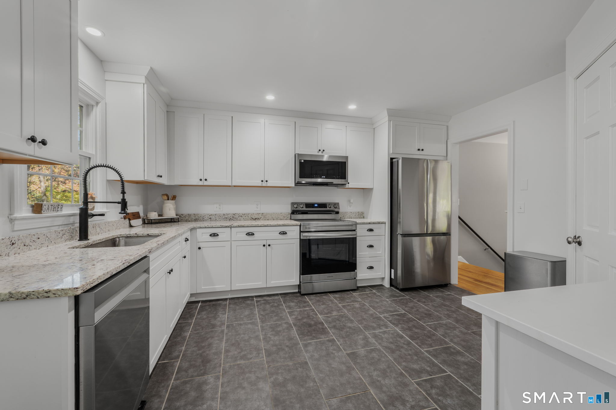 53 Lovers Lane East Lyme CT 06333