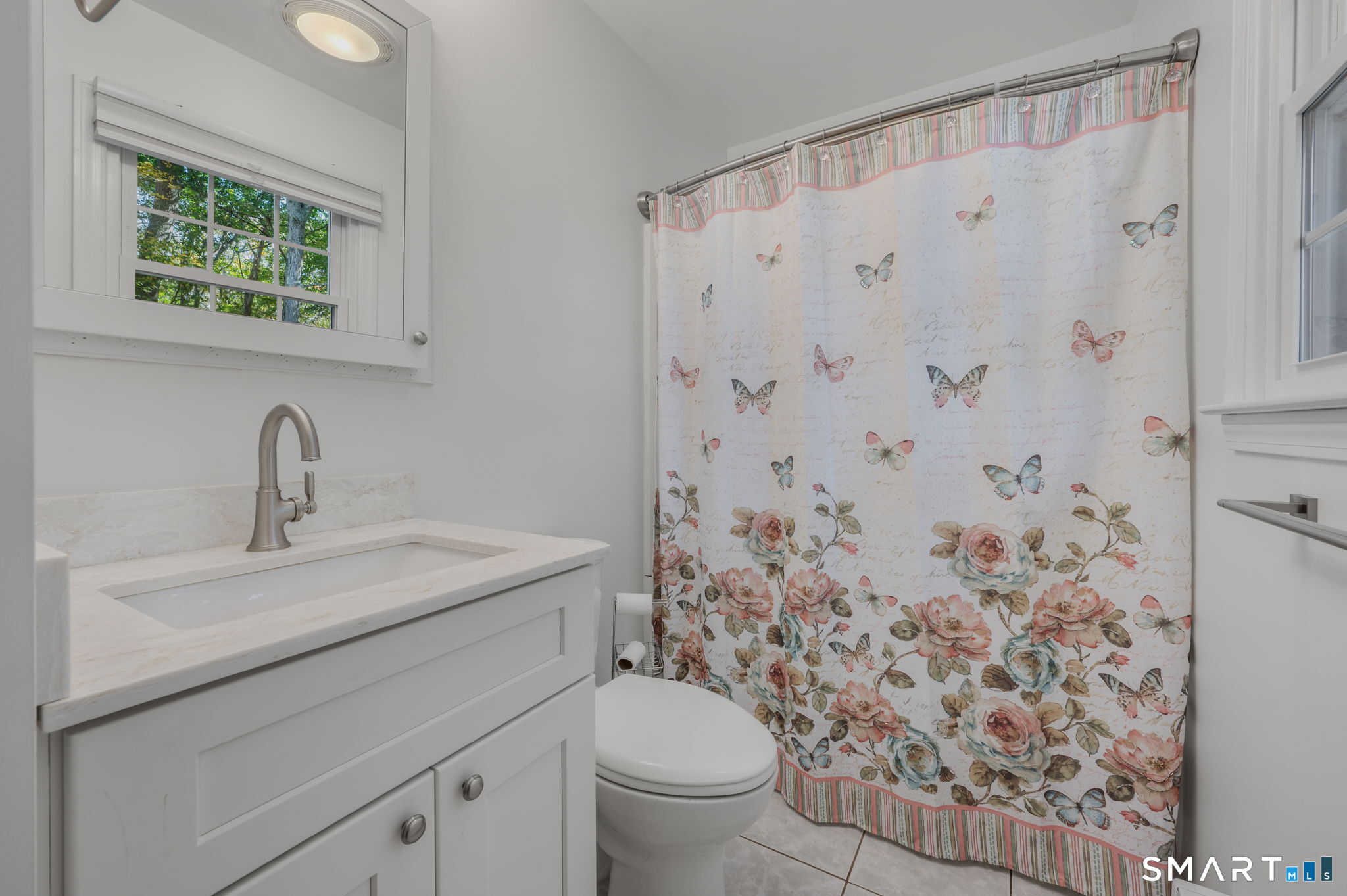 53 Lovers Lane East Lyme CT 06333