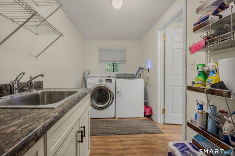 53 Lovers Lane East Lyme CT 06333