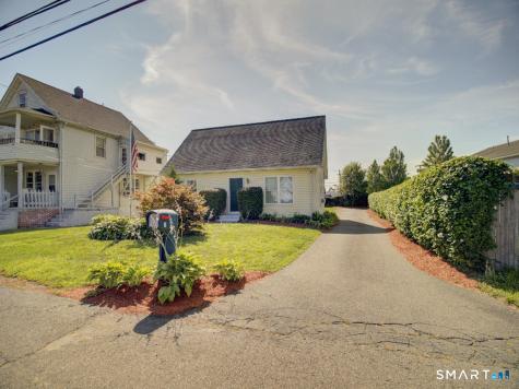 6 Mettler Street Woodbridge CT 06525