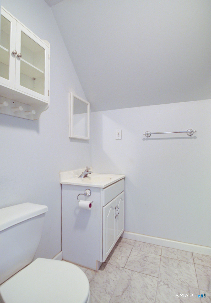 6 Mettler Street Woodbridge CT 06525