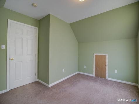 6 Mettler Street Woodbridge CT 06525