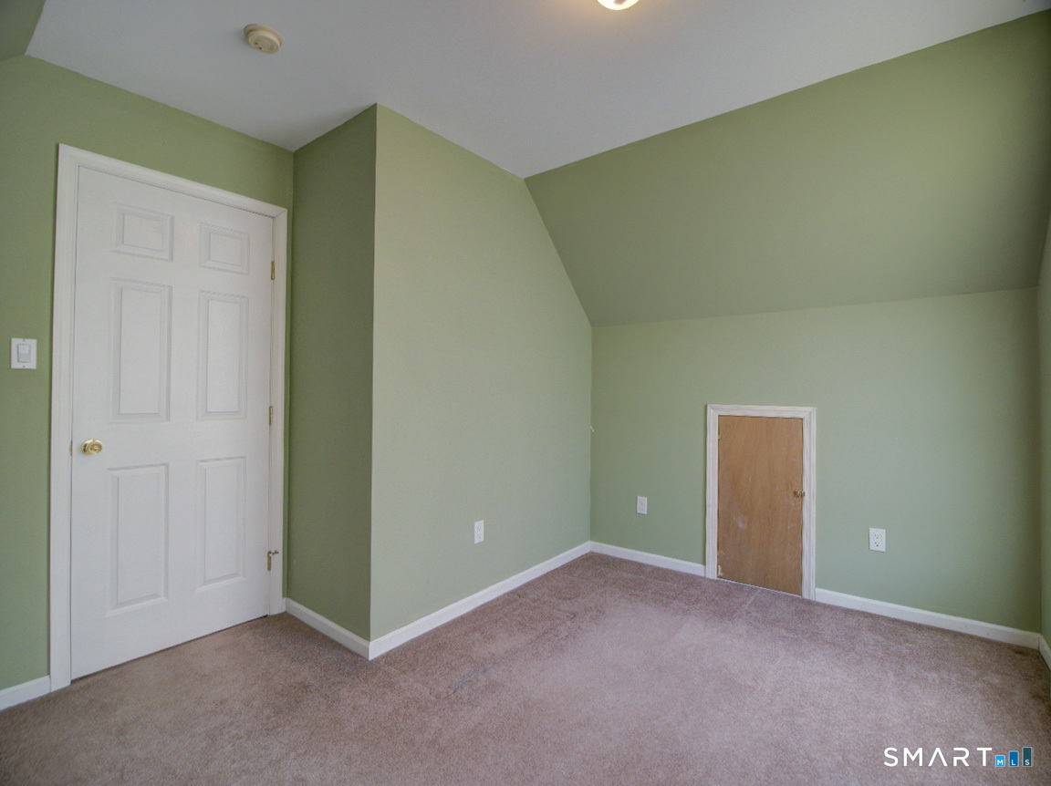 6 Mettler Street Woodbridge CT 06525