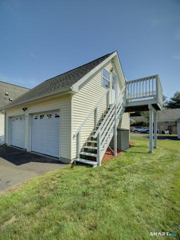 6 Mettler Street Woodbridge CT 06525