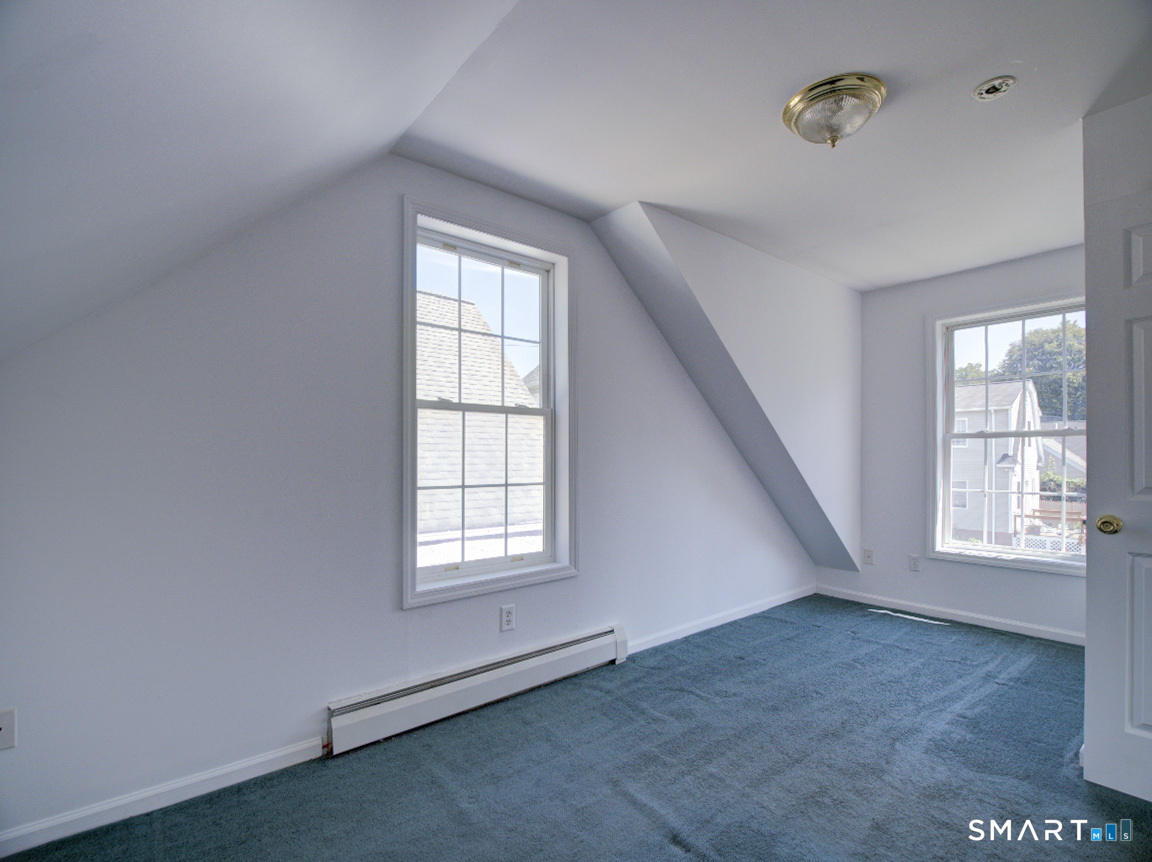 6 Mettler Street Woodbridge CT 06525