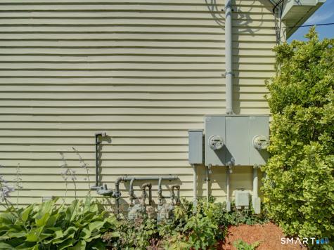 6 Mettler Street Woodbridge CT 06525