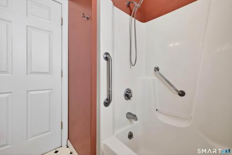 168 Kitemaug Road Montville CT 06382