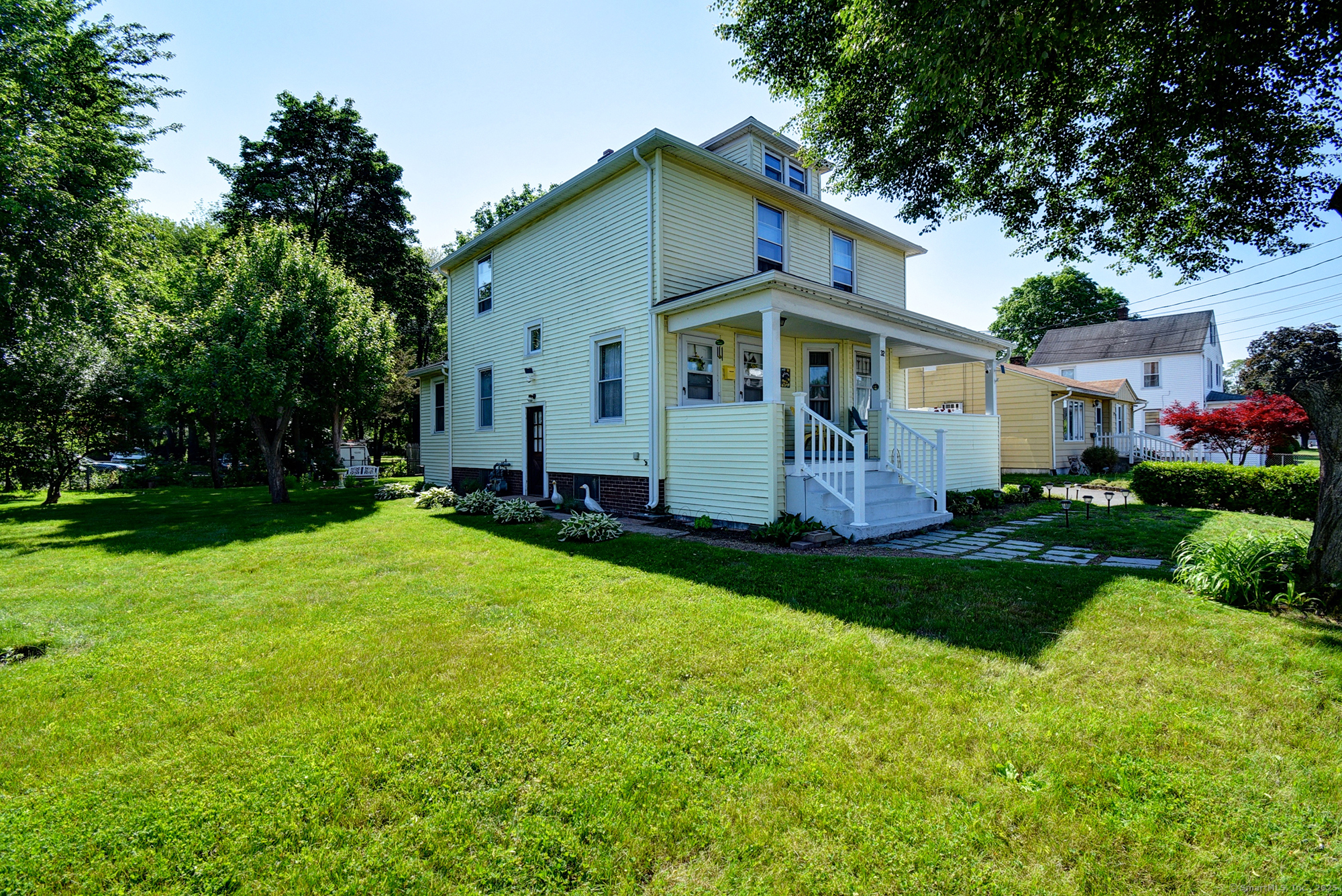 32 Columbus Street East Hartford CT 06108