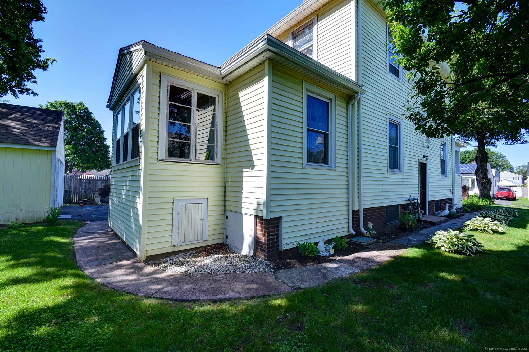 32 Columbus Street East Hartford CT 06108