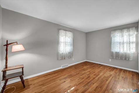 32 Gantley Road Windsor Locks CT 06096
