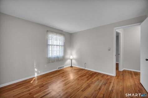 32 Gantley Road Windsor Locks CT 06096