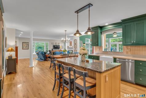 46 Laurel Cliffs Road Guilford CT 06437