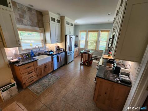 425 Pomeroy Avenue Meriden CT 06450
