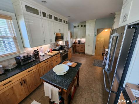 425 Pomeroy Avenue Meriden CT 06450