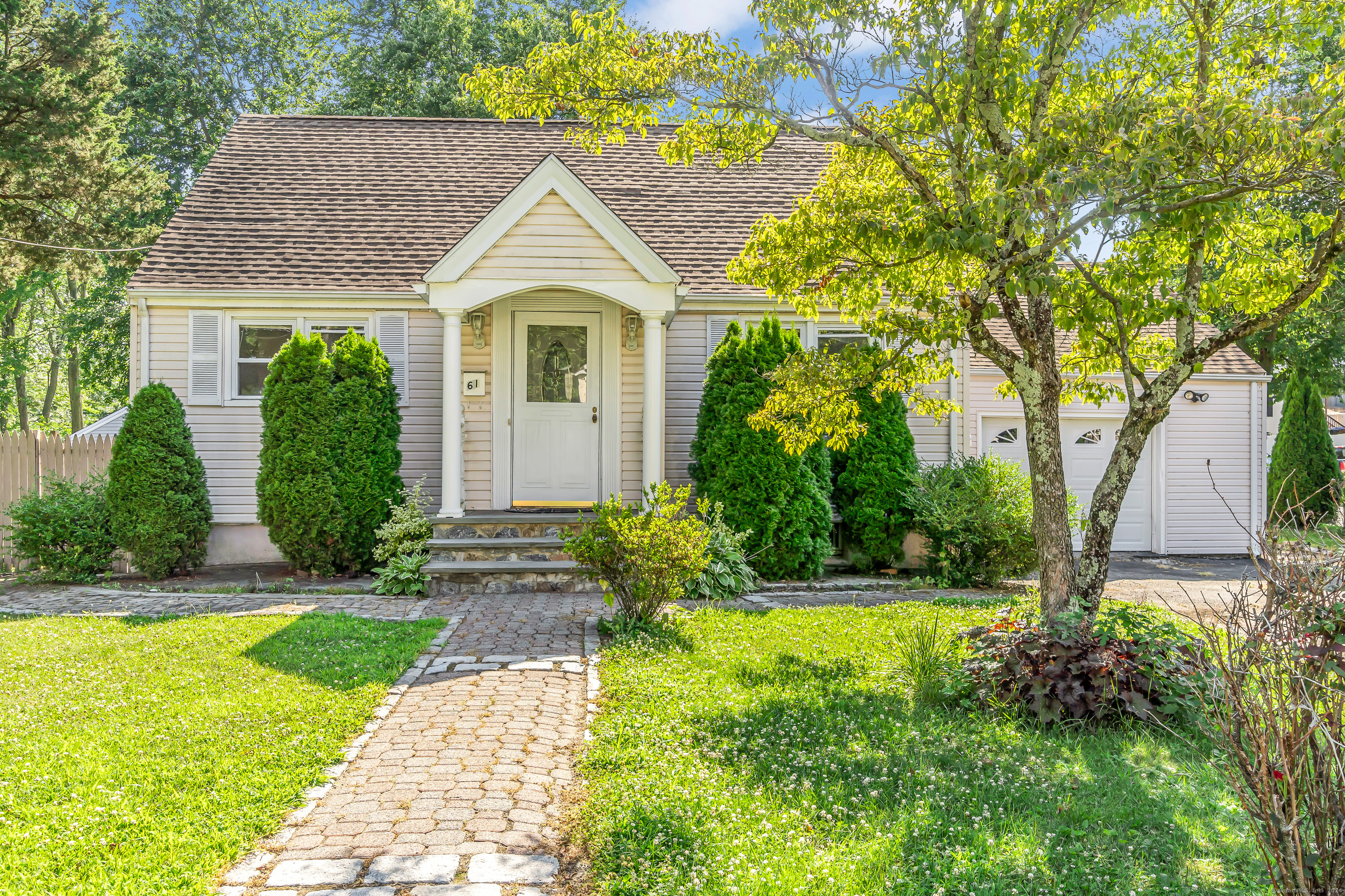 61 Glenwood Avenue Norwalk CT 06854
