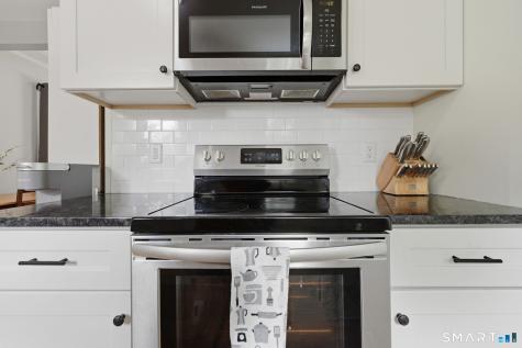 7 Rock Ridge Road Waterford CT 06385