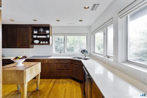 86 Washburn Road Canton CT 06019