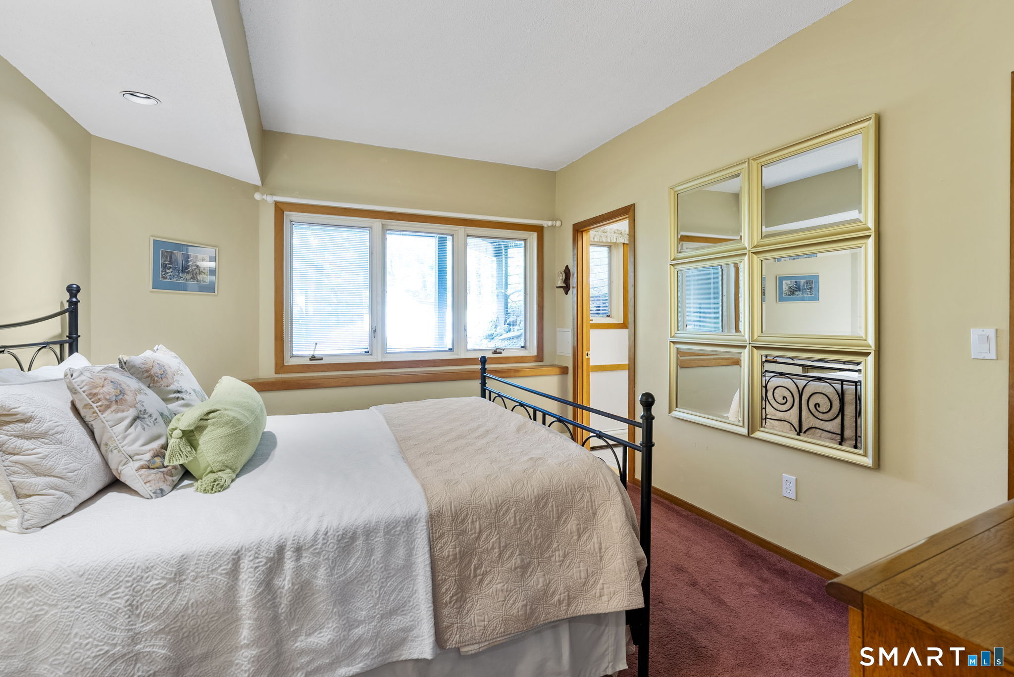 86 Washburn Road Canton CT 06019