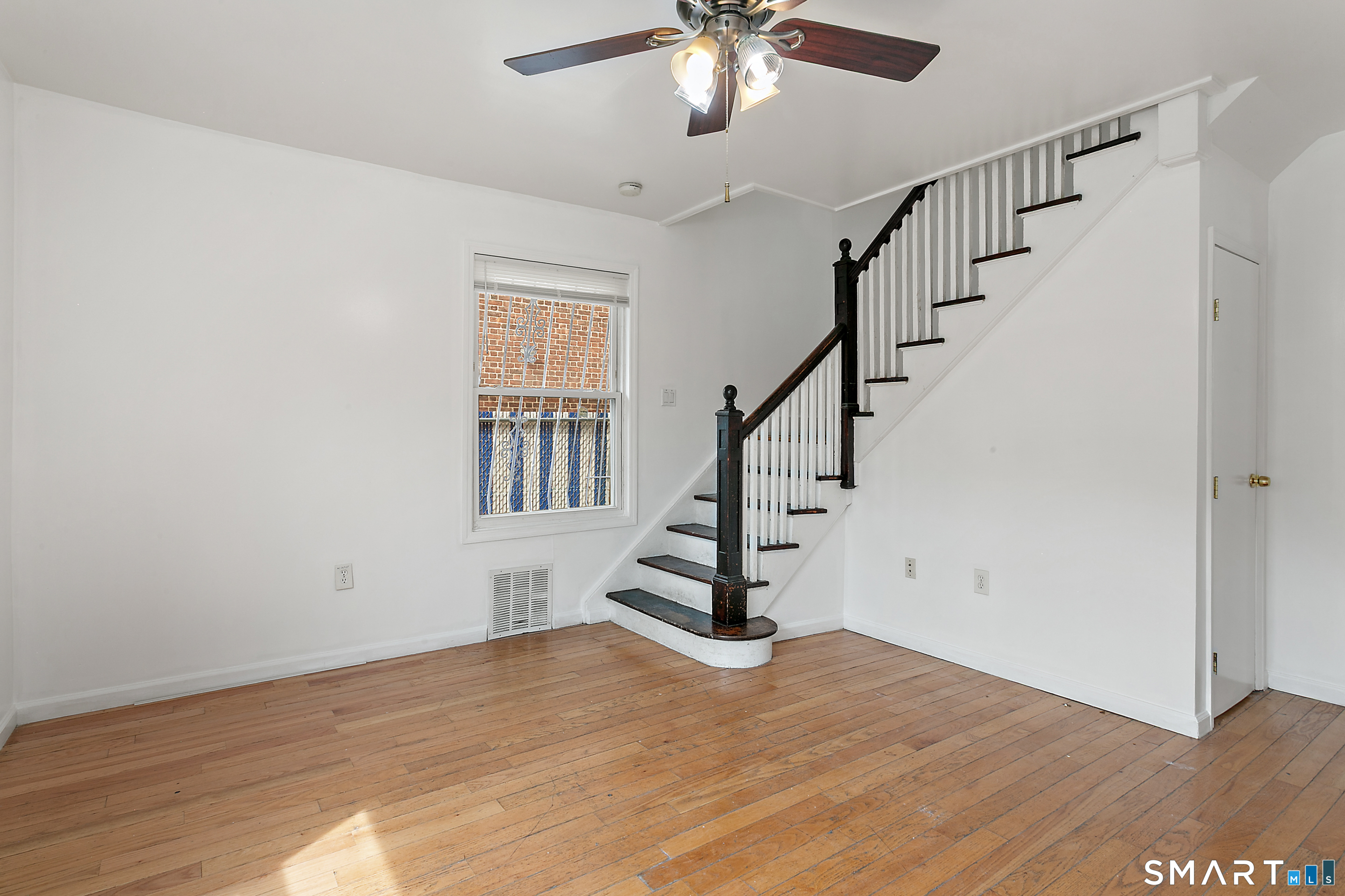 372 Dover Street Bridgeport CT 06610