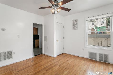 372 Dover Street Bridgeport CT 06610