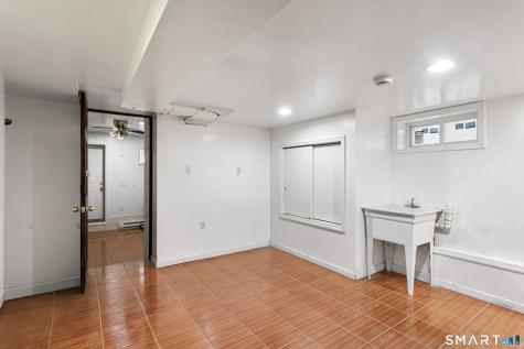 372 Dover Street Bridgeport CT 06610