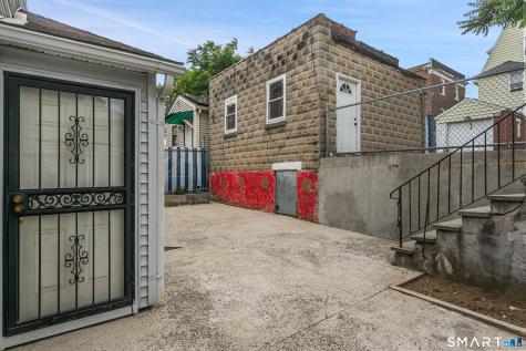 372 Dover Street Bridgeport CT 06610