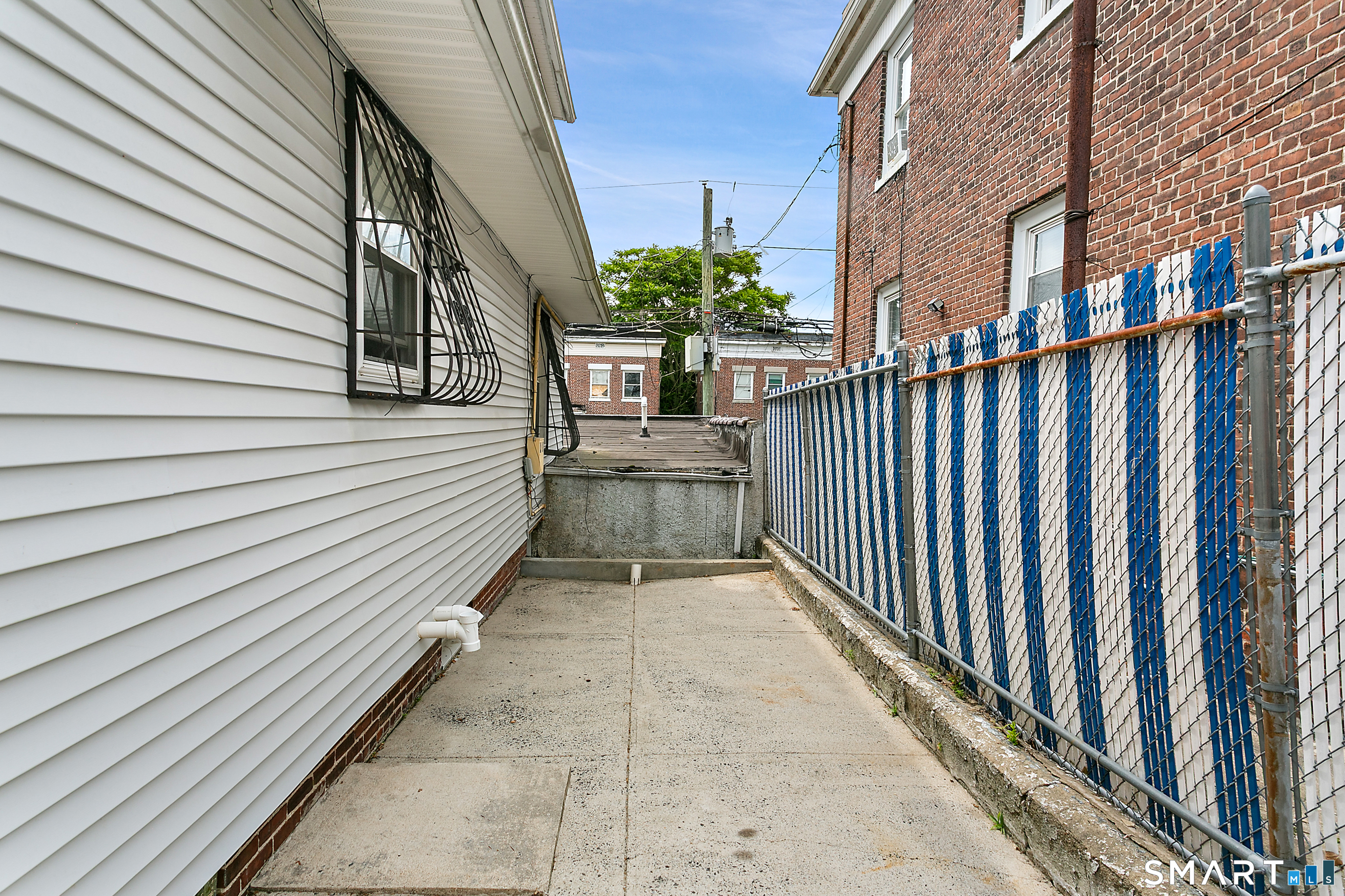 372 Dover Street Bridgeport CT 06610