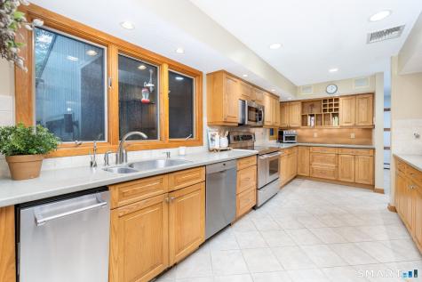 207 Barbourtown Road Canton CT 06019