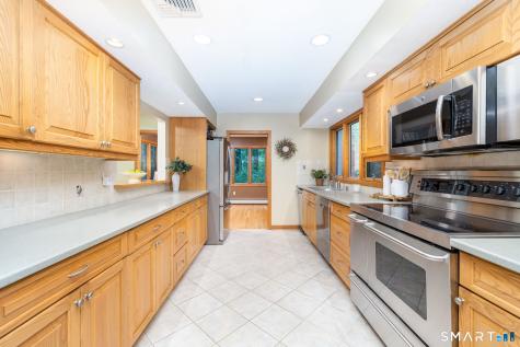 207 Barbourtown Road Canton CT 06019