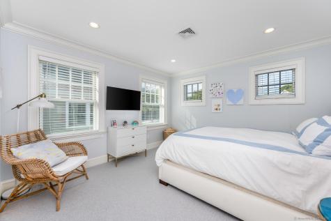 333 West Avenue Darien CT 06820