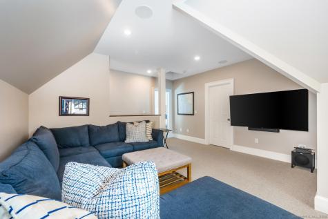 333 West Avenue Darien CT 06820