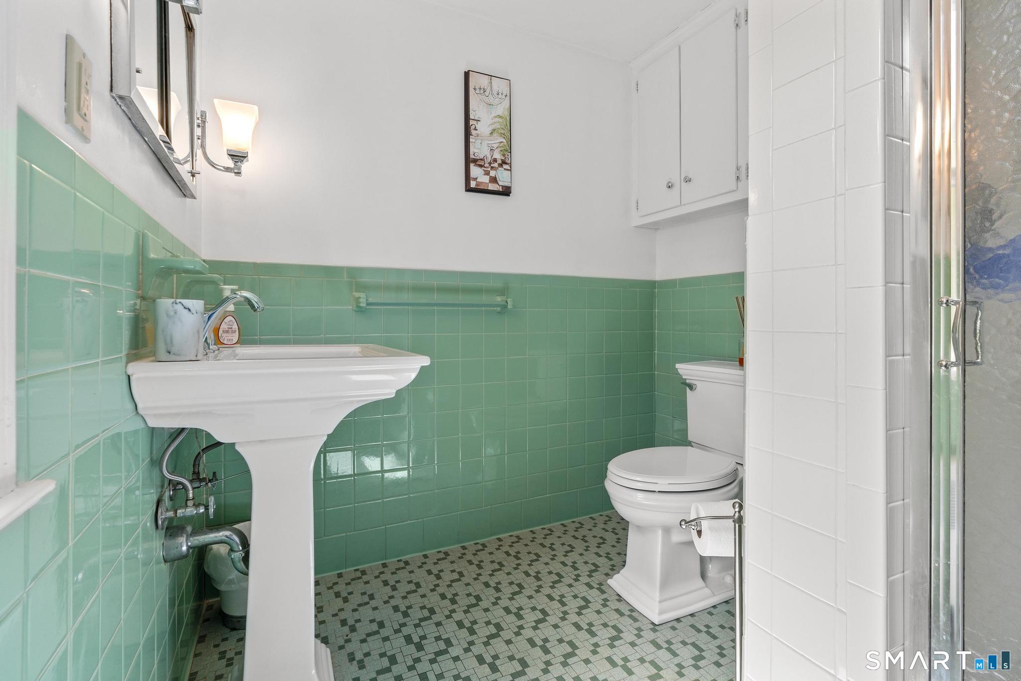646 Fern Street West Hartford CT 06107