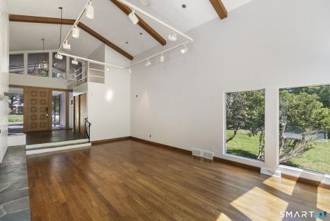 57 Mountain Farms Road West Hartford CT 06117