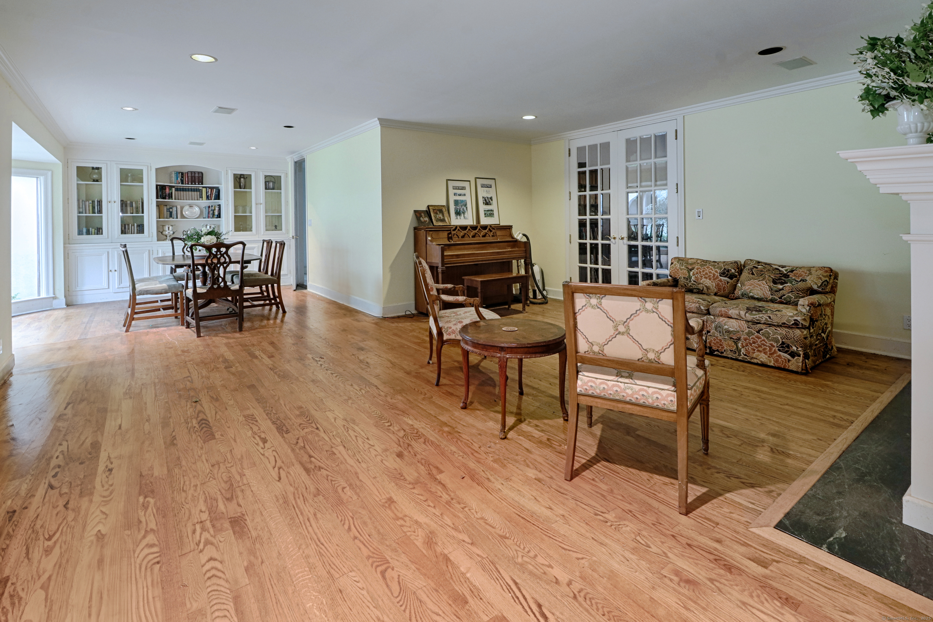 3853 Congress Street Fairfield CT 06824