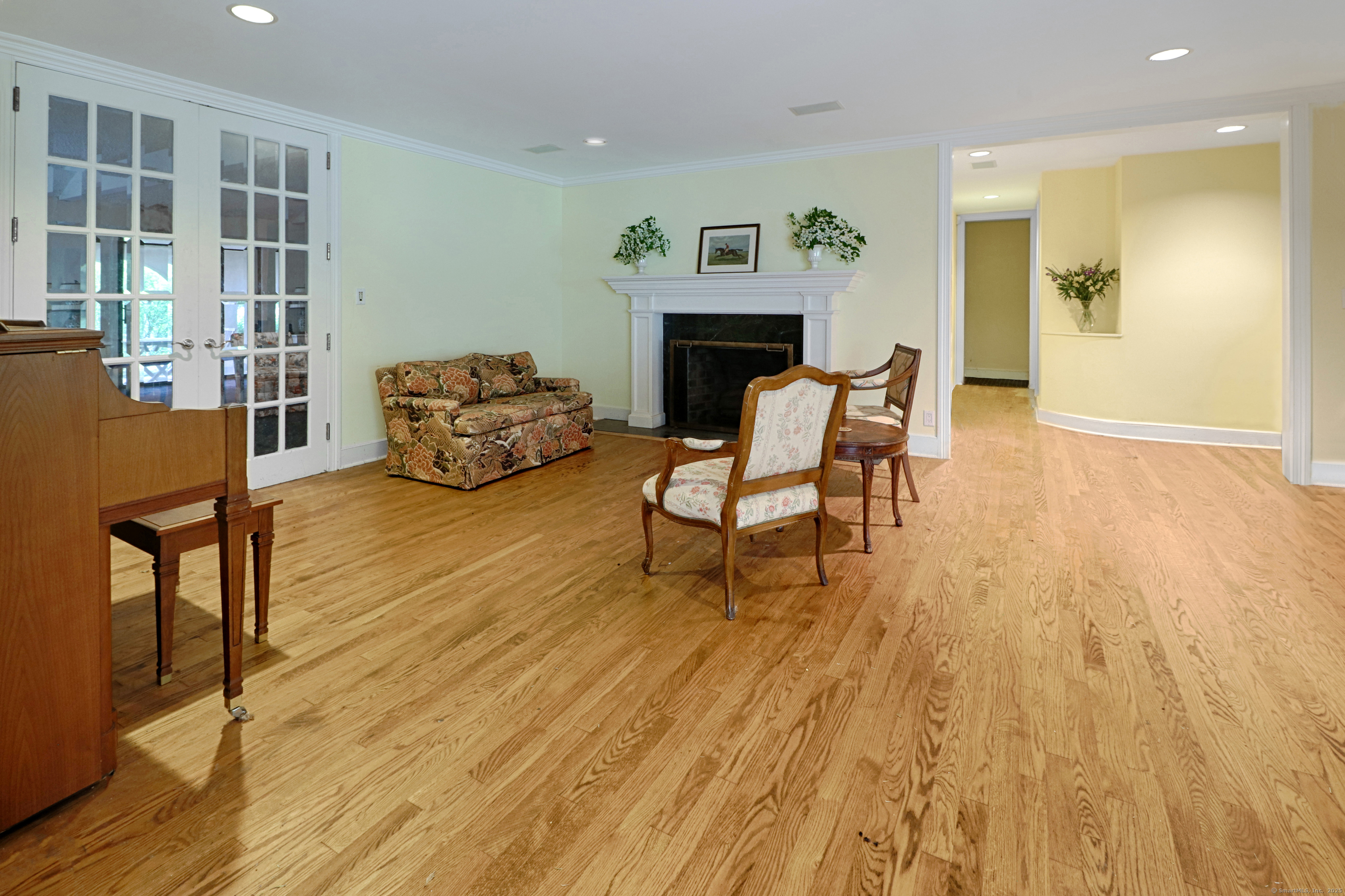 3853 Congress Street Fairfield CT 06824