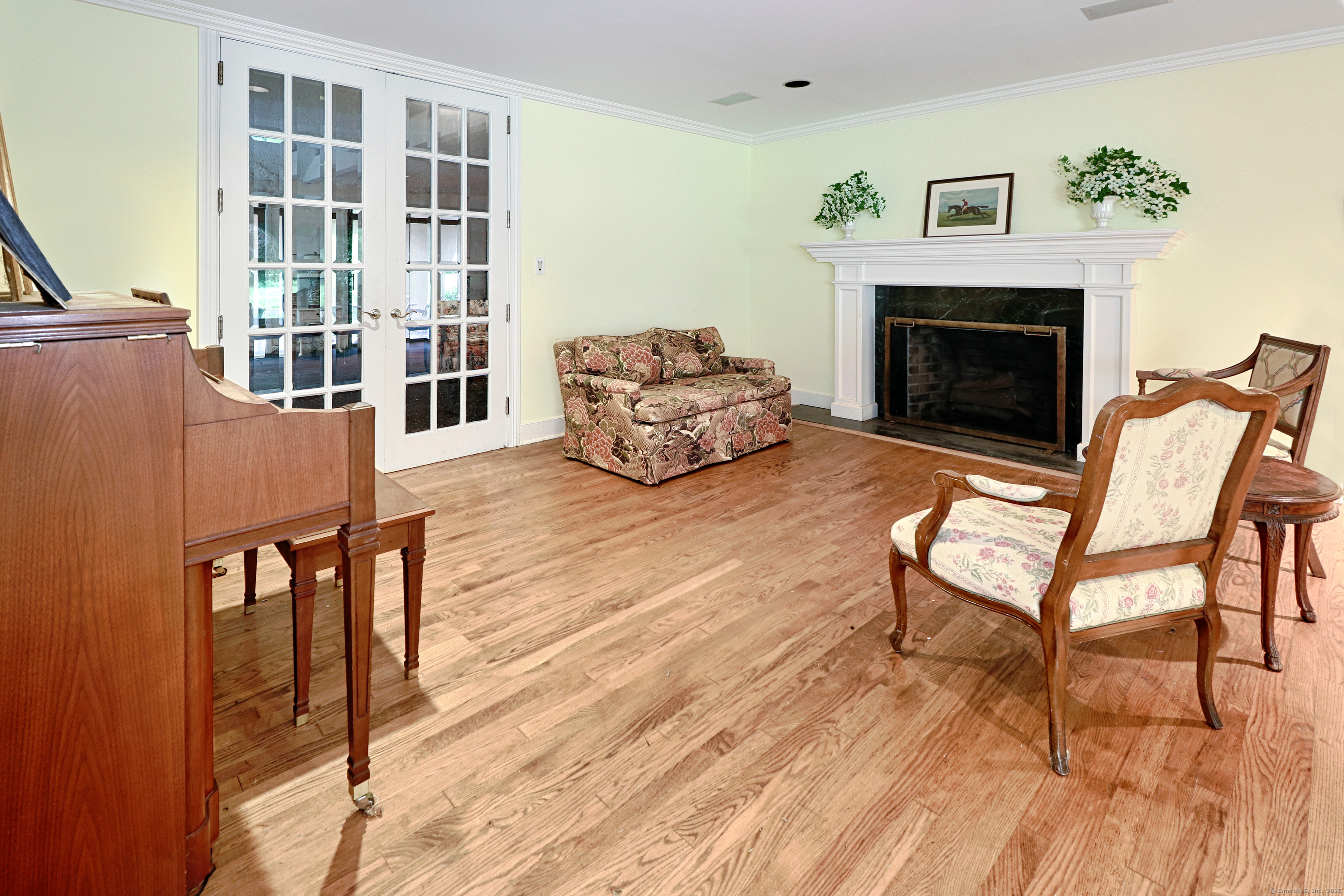 3853 Congress Street Fairfield CT 06824