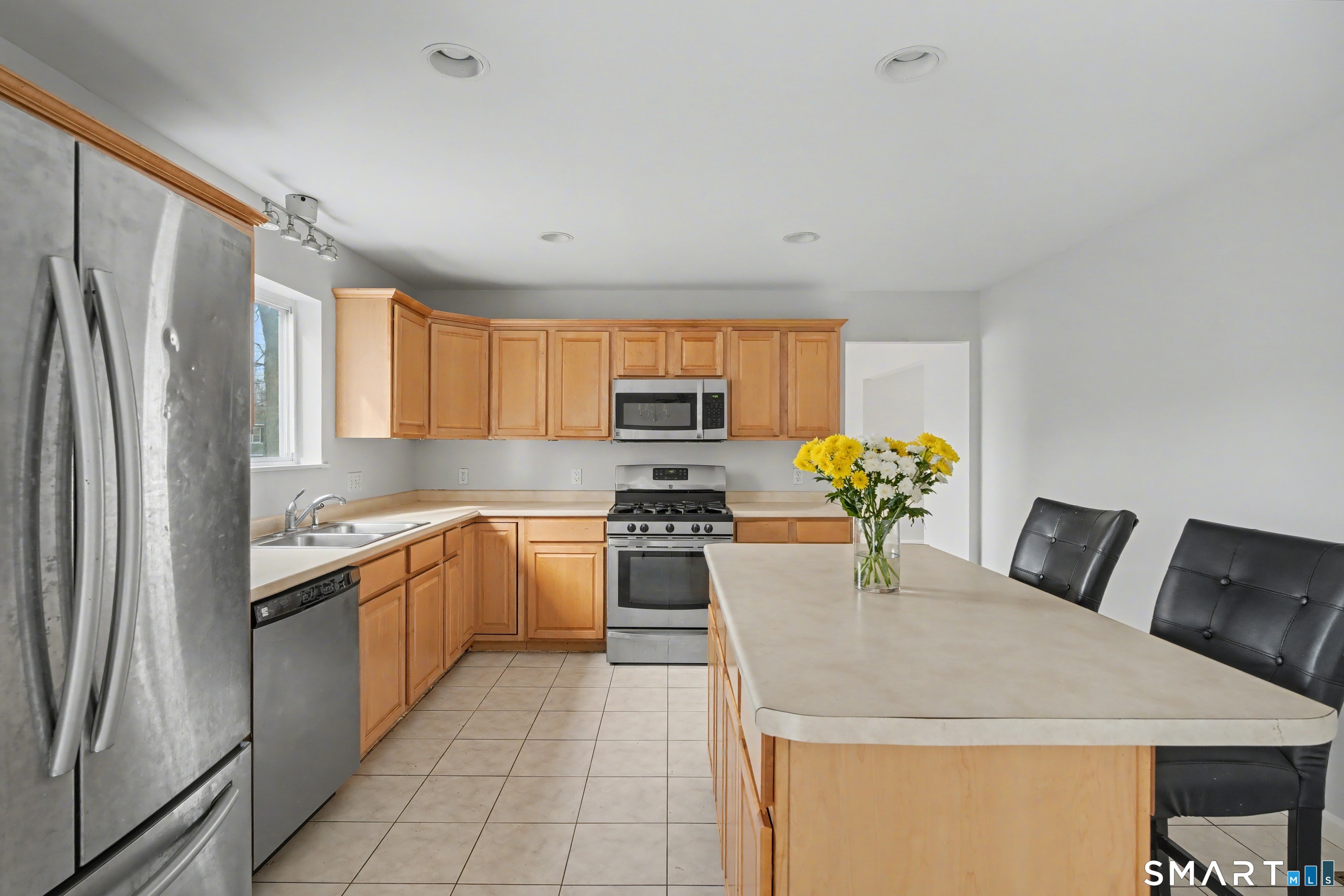 11 Mayo Avenue Montville CT 06370