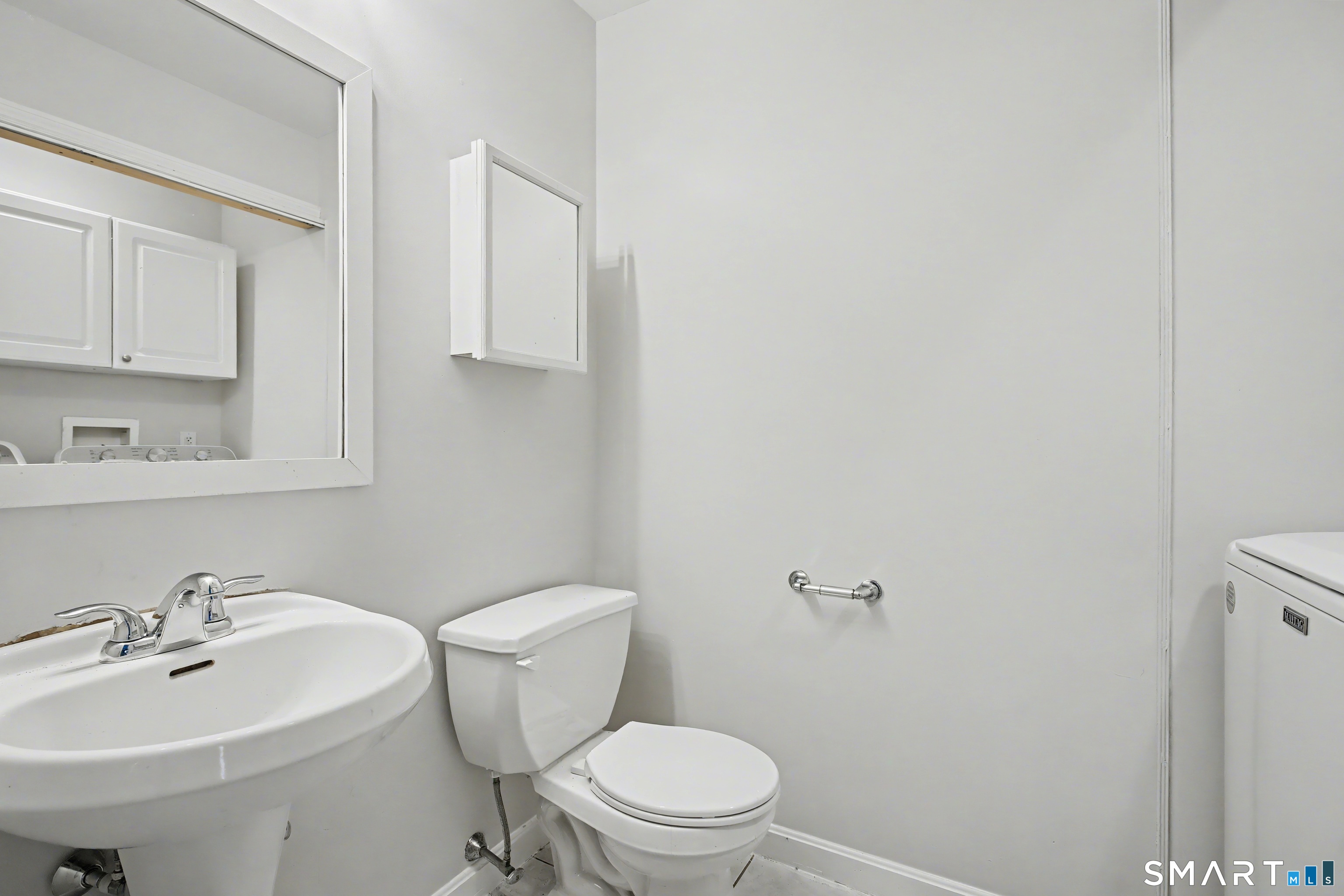 11 Mayo Avenue Montville CT 06370