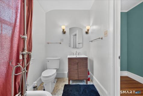 63 Faire Harbour Place New London CT 06320