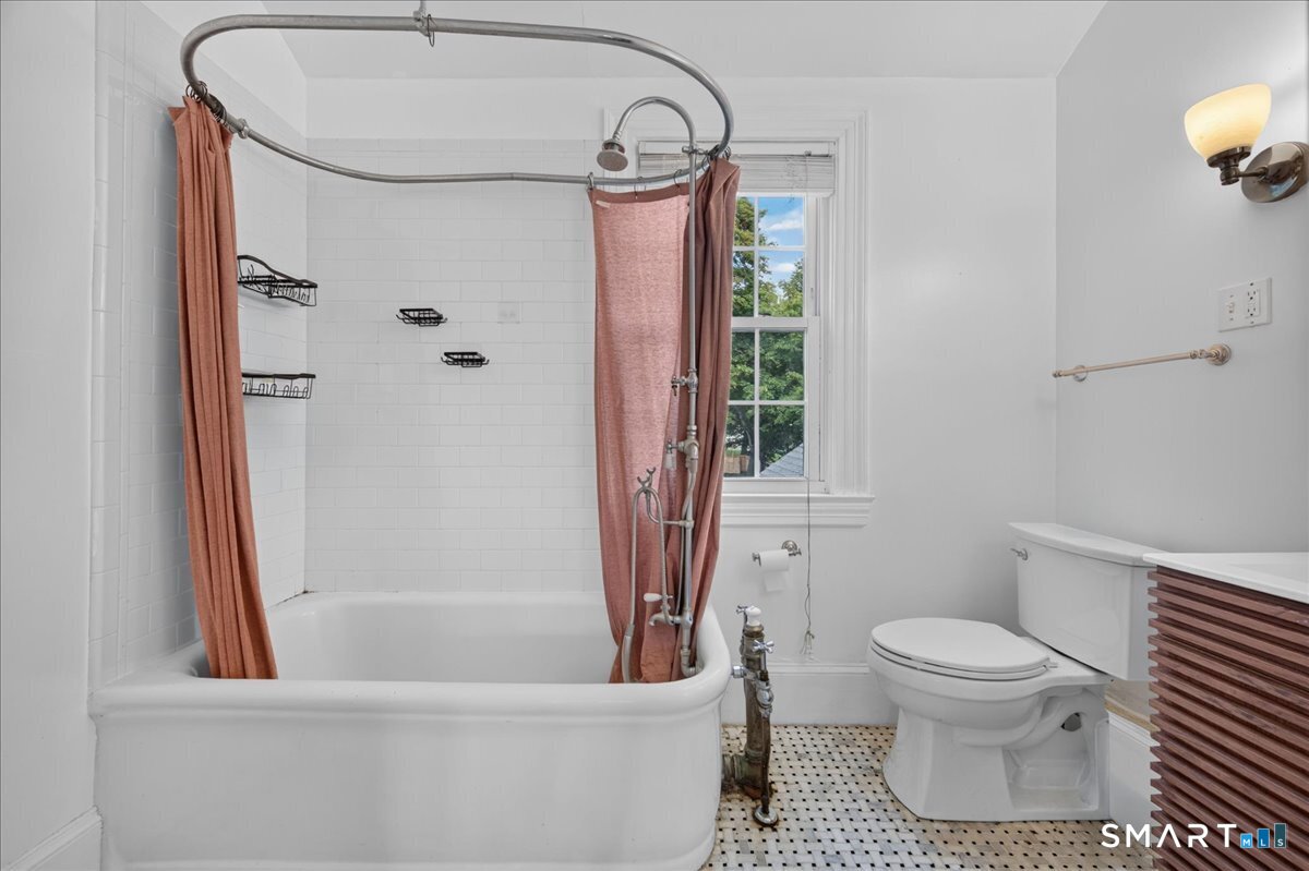 63 Faire Harbour Place New London CT 06320