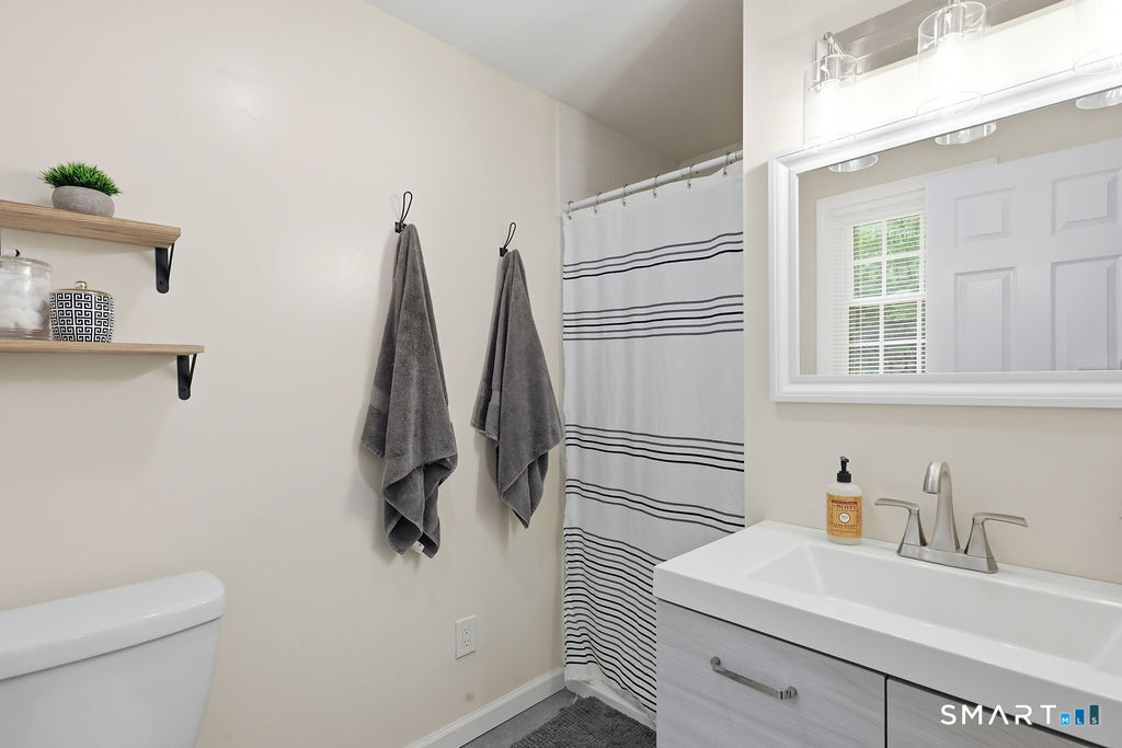 208 Chimney Sweep Hill Road Glastonbury CT 06033